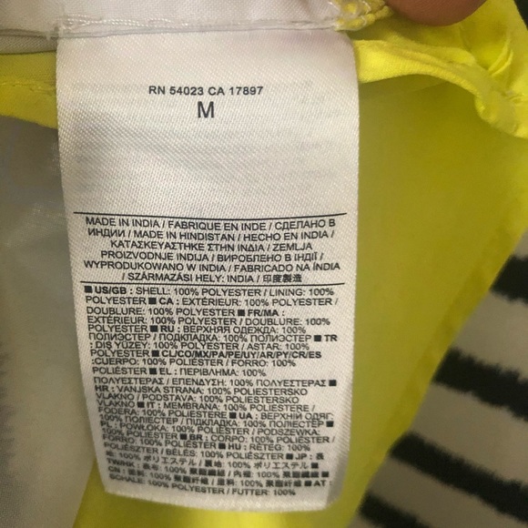 A12-Banana Republic Top - Picture 4 of 4